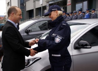 Obrazek: Powiat przekazał 110 tysięcy złotych na zakup policyjnych radiowozów