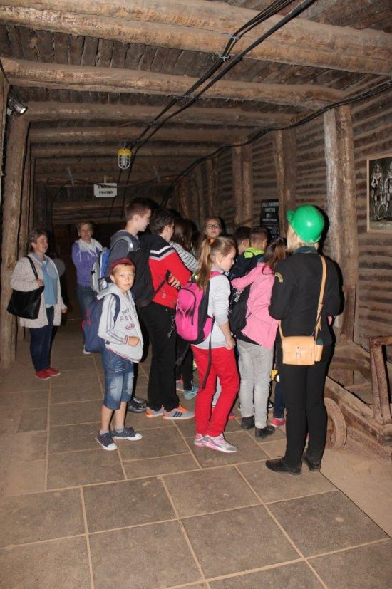 Wycieczka dzieci do kopalni soli w Bochni