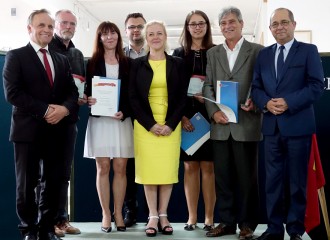 Obrazek: Organizacje pozarządowe nagrodzone w Konkursie Starosty Nowosądeckiego w zakresie  wspierania i promocji organizacji pozarządowych oraz wolontariatu za rok 2015